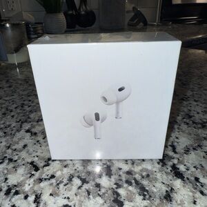 AirPods Pro (2nd generation) with MagSafe Charging Case (USB-C)